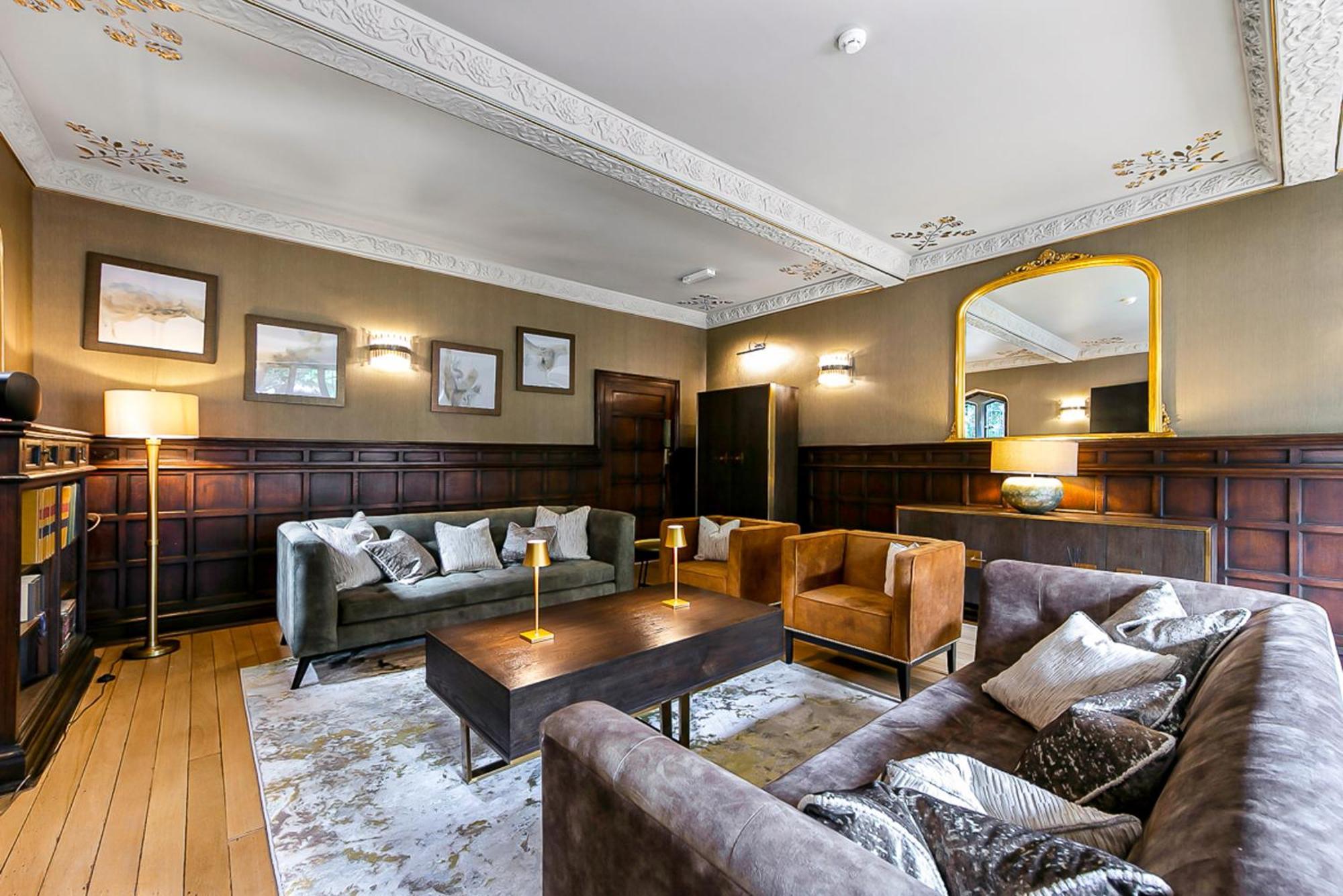 Holiday home Tudor Grange *