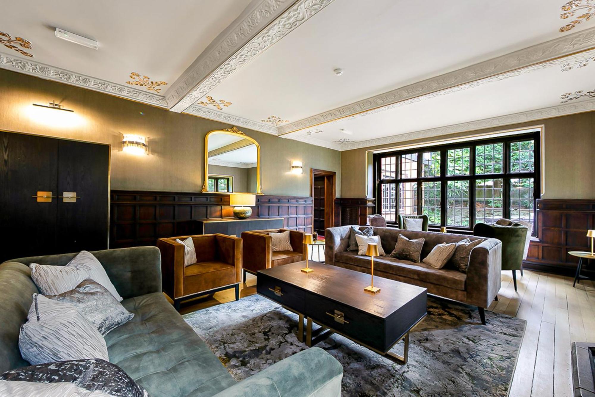 Tudor Grange Holiday home Bournemouth