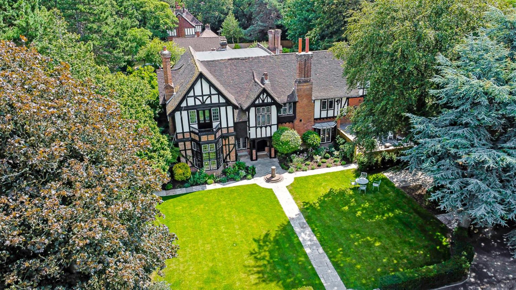 Holiday home Tudor Grange