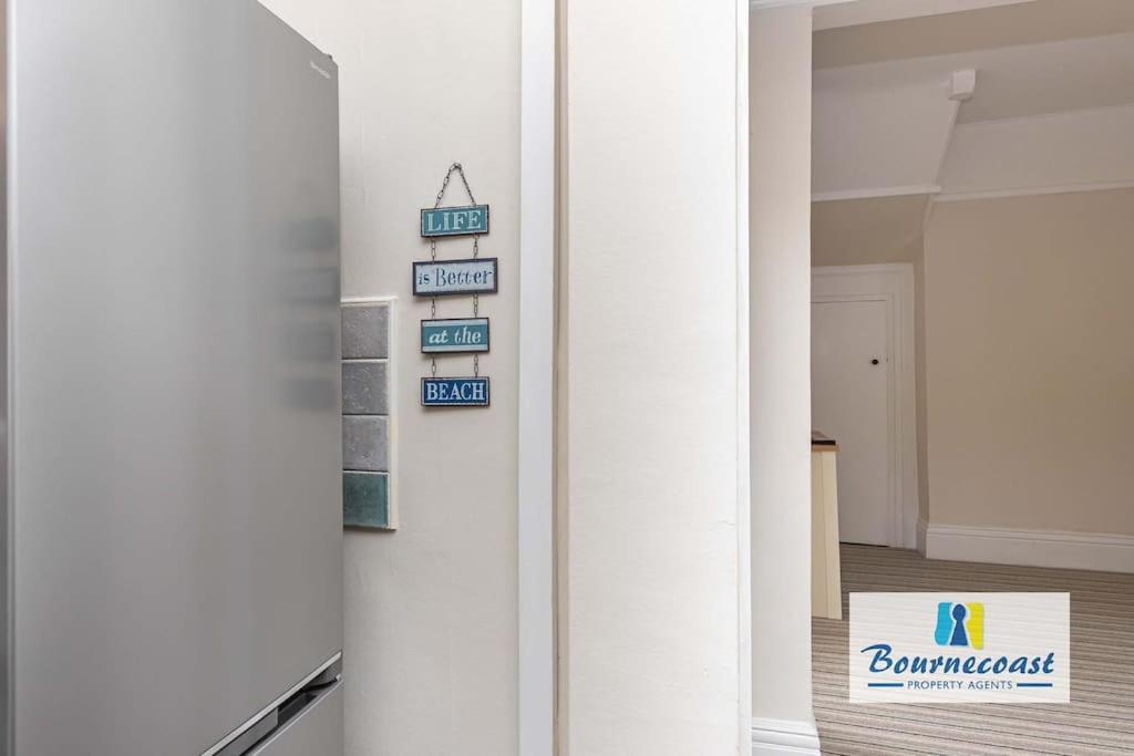 Apartment Bournecoast - Ground Floor Close To Sandy Beaches With Patio - Fm660 Bournemouth