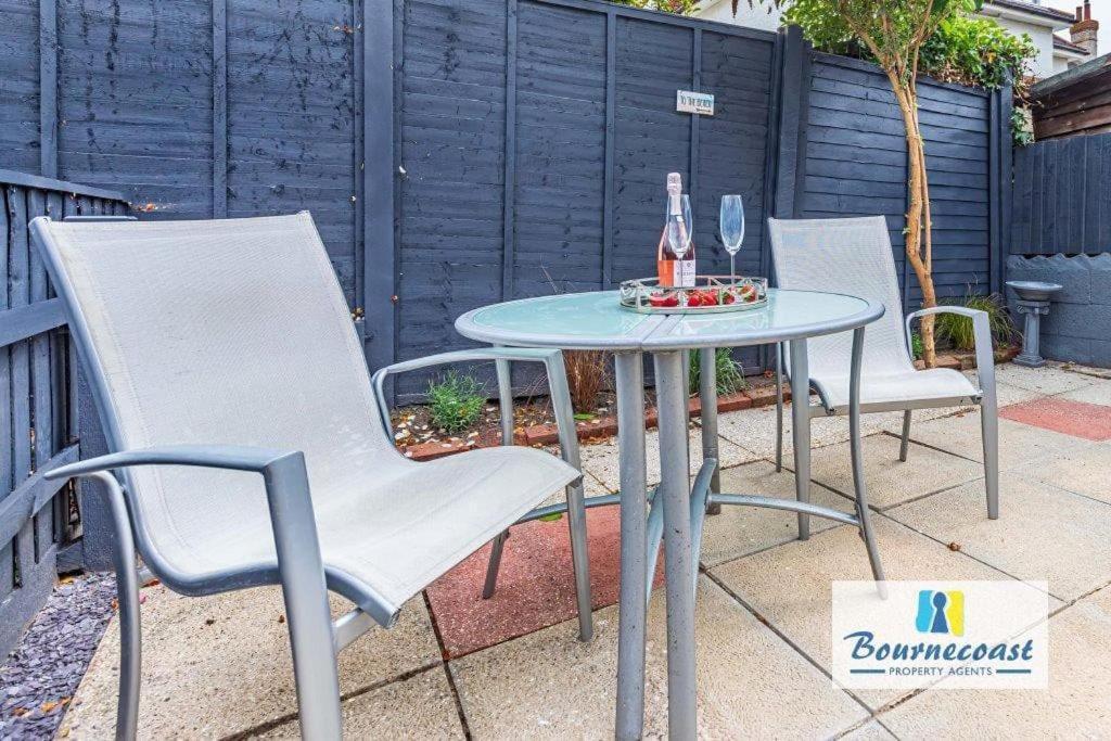 Bournecoast - Ground Floor Close To Sandy Beaches With Patio - Fm660
