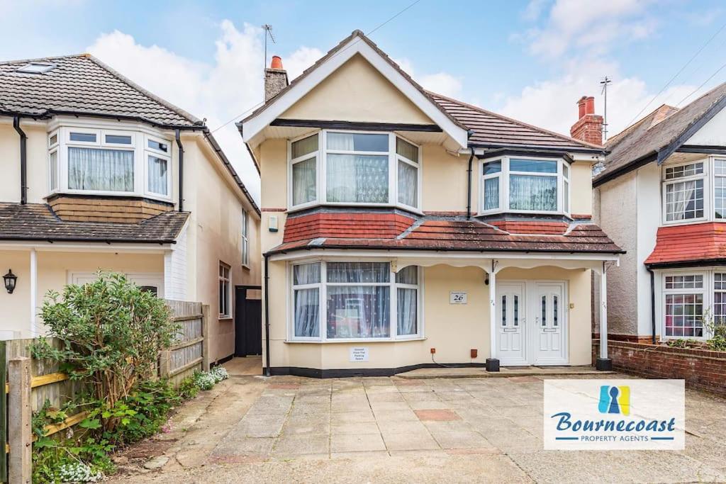 Bournecoast - Ground Floor Close To Sandy Beaches With Patio - Fm660 Apartment Bournemouth