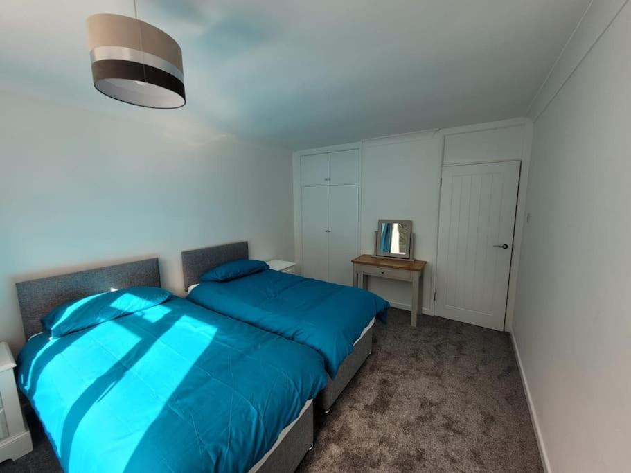 Apartment 1 Bedroom In Bournemouth, Free Parking *