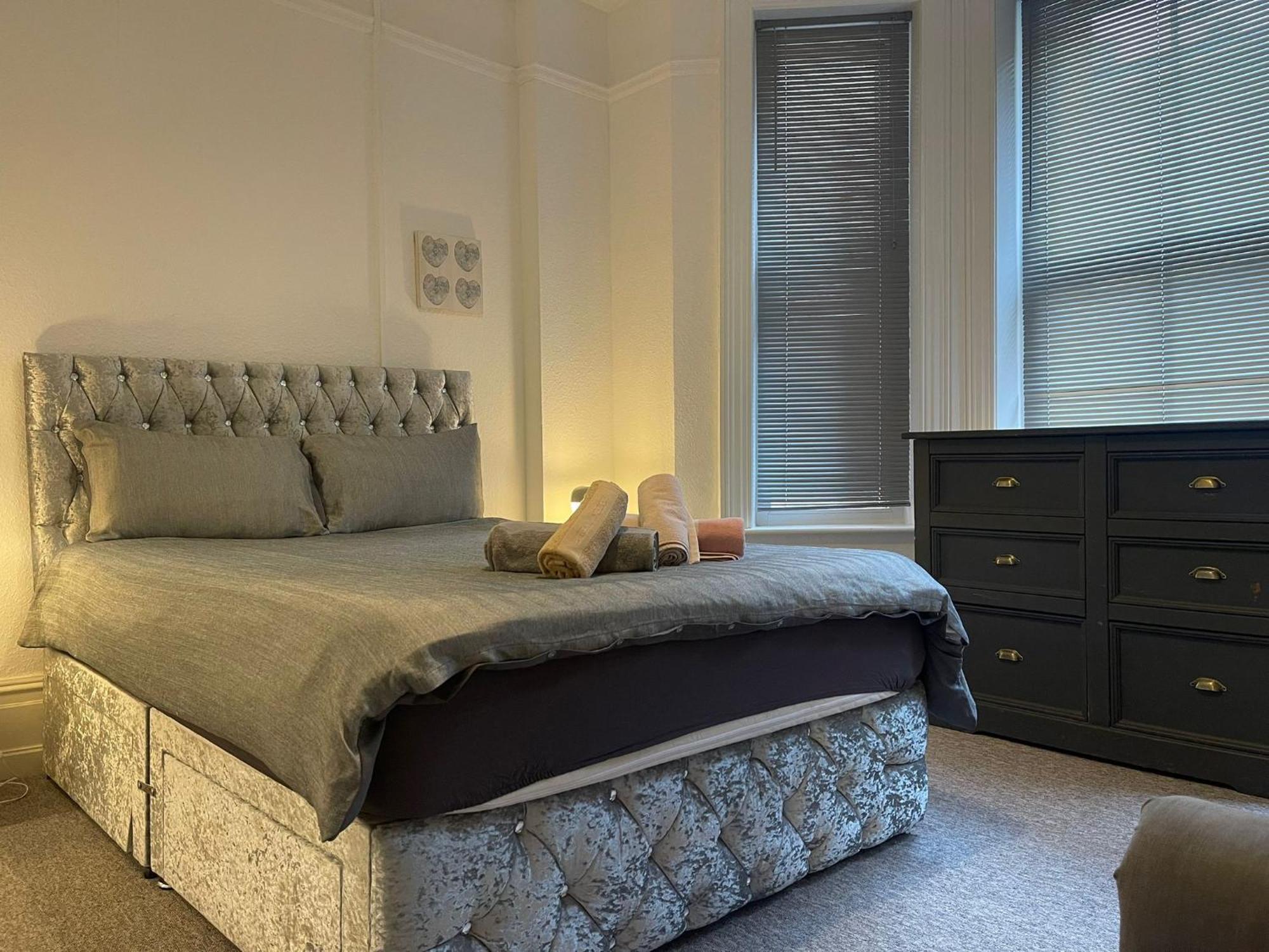 Luxury,location And Convenience *