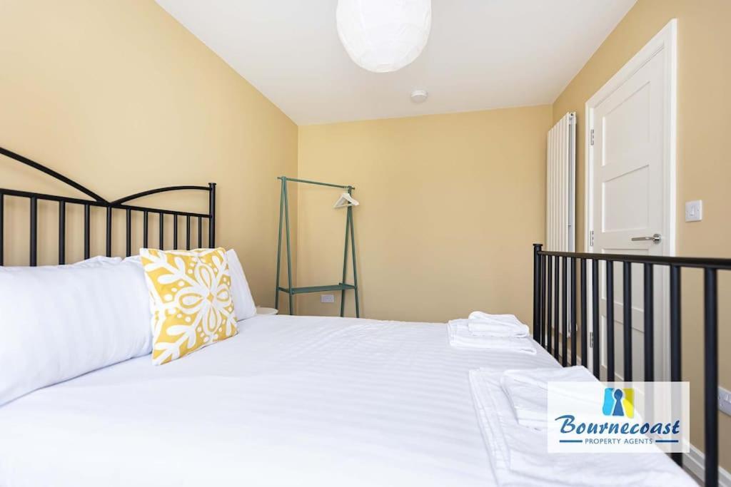Bournecoast Townhouse With Views And Balcony-9602