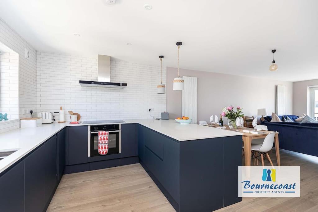 Bournecoast Townhouse With Views And Balcony-9602 Bournemouth