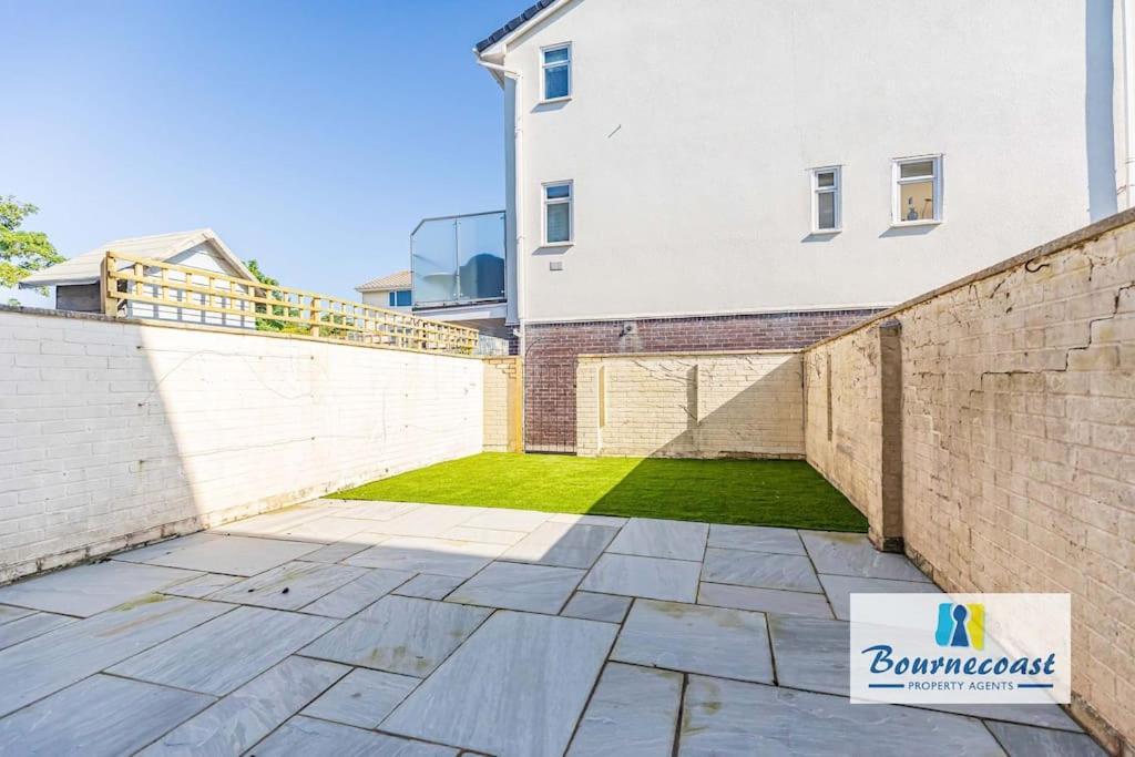 Bournecoast Townhouse With Views And Balcony-9602