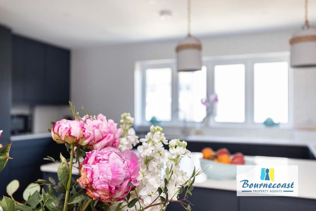 Bournecoast Townhouse With Views And Balcony-9602