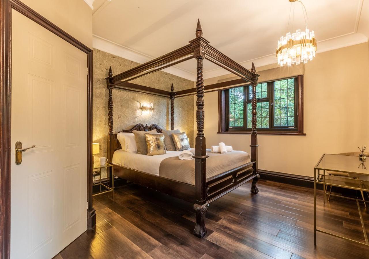 The Tudor Mansion *