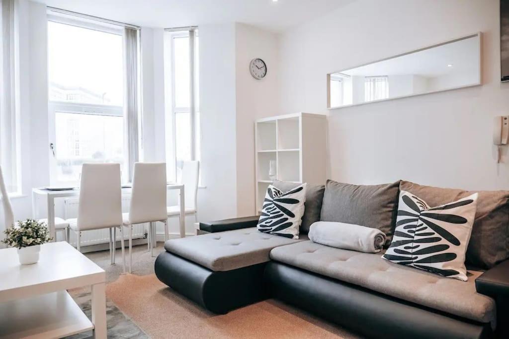 Urban Pearl - Modern 1 Bed Flat Apartment Bournemouth