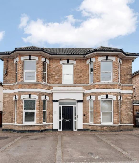 Urban Pearl - Modern 1 Bed Flat