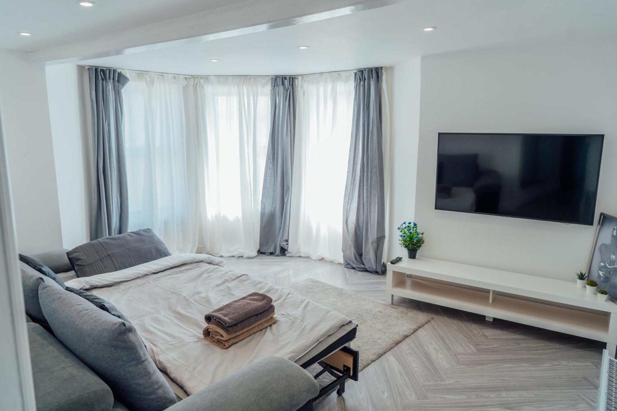 Family Apartment Bournemouth 5 Min From The Beach Parks And Restaurants Apartment