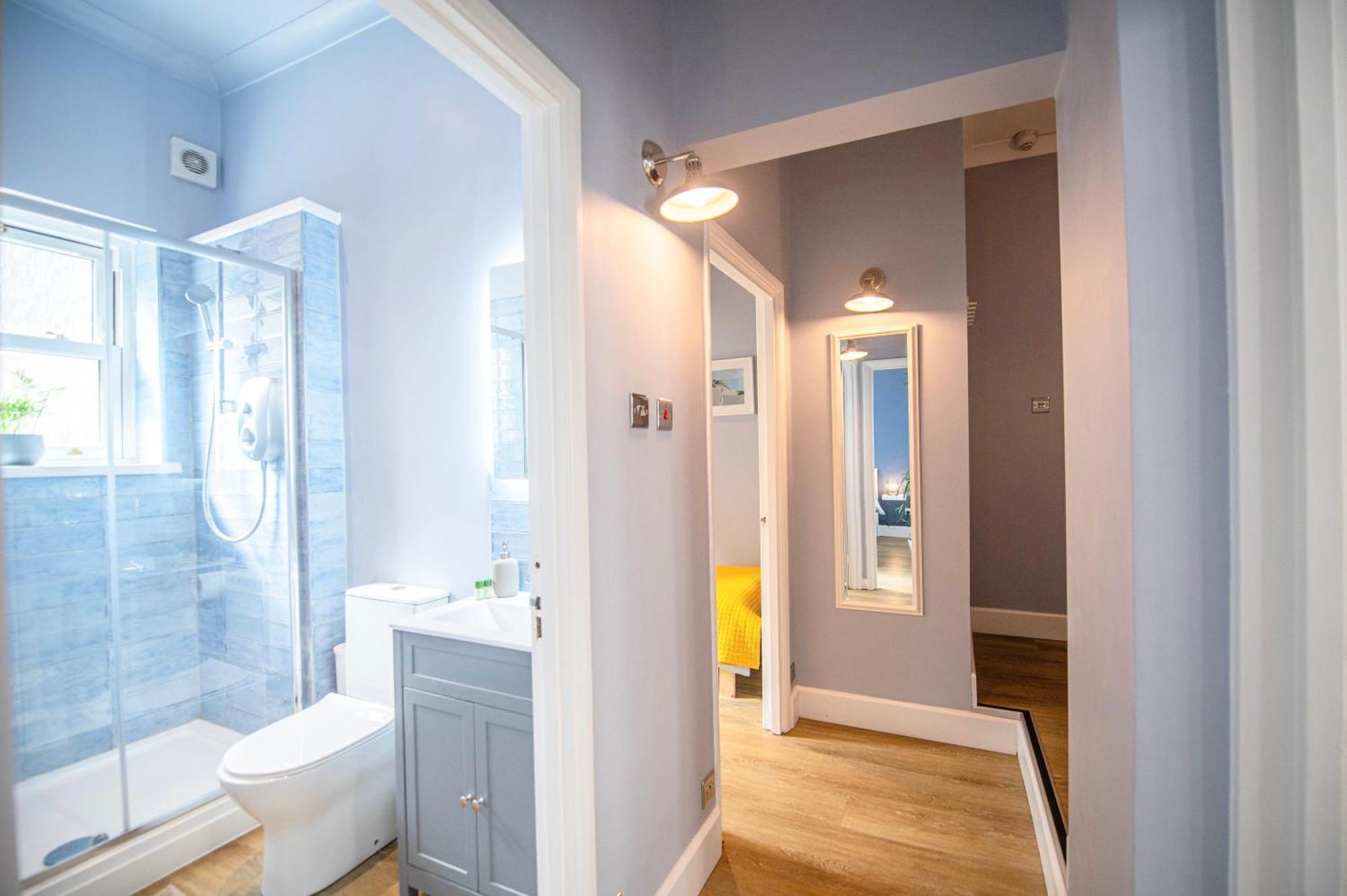 Verulum - By Coastline Retreats - Beautifully Designed Luxury Town Centre - 5 Minute Walk To The - Parking Included Bournemouth