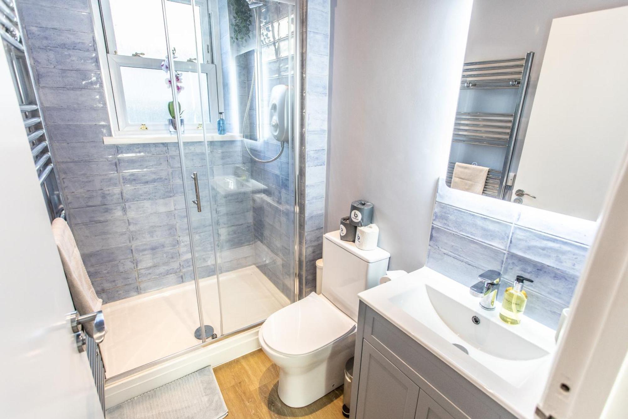 Verulum - By Coastline Retreats - Beautifully Designed Luxury Town Centre - 5 Minute Walk To The - Parking Included Bournemouth