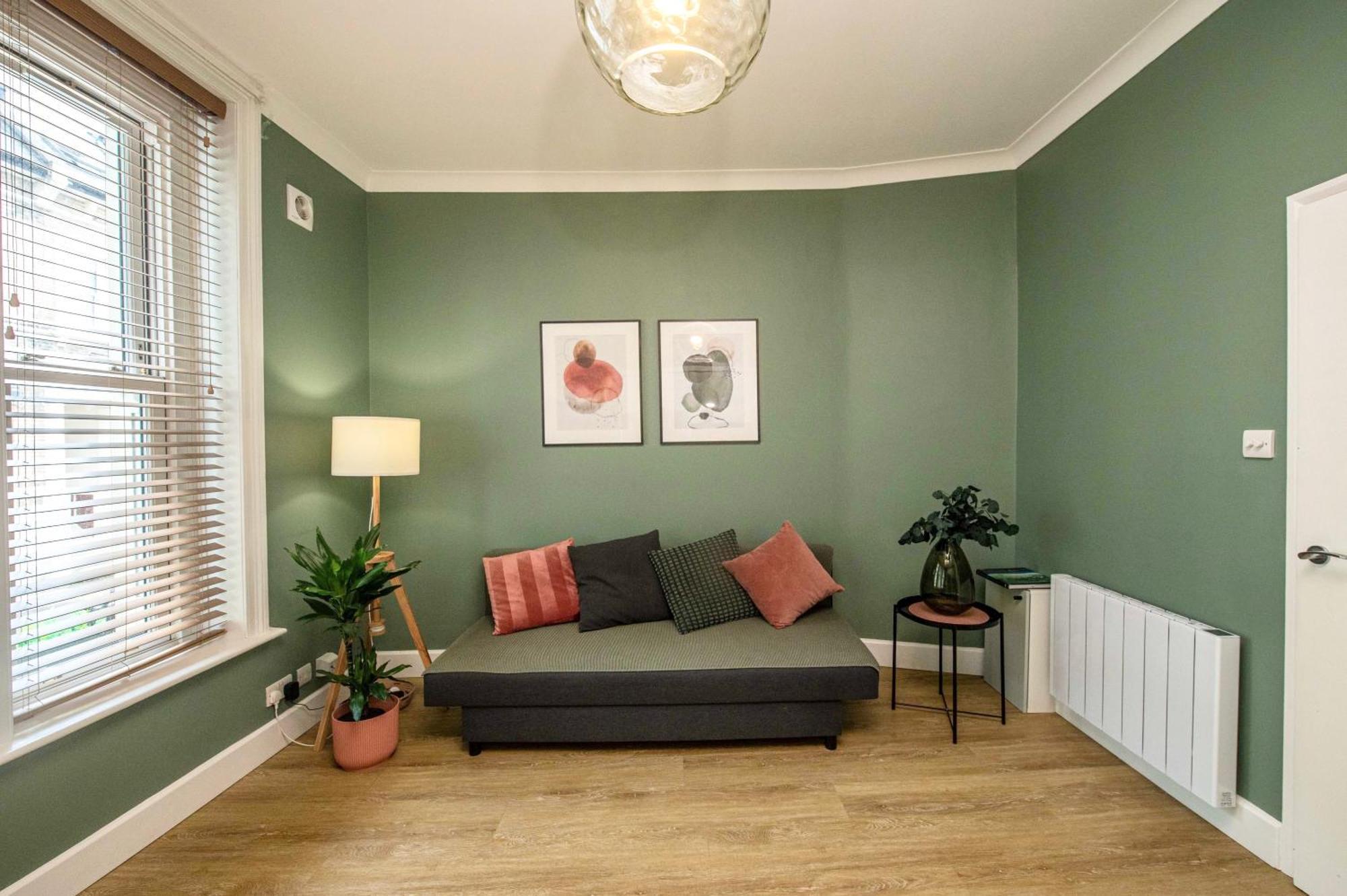Verulum - By Coastline Retreats - Beautifully Designed Luxury Town Centre - 5 Minute Walk To The - Parking Included Apartment