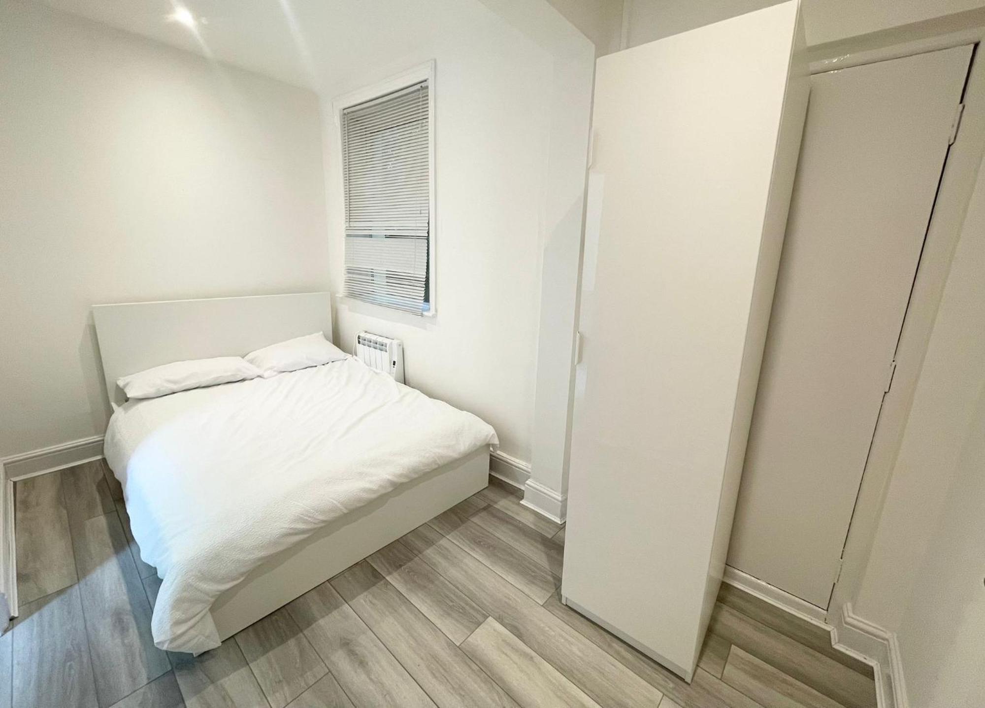 3 Methuen Close Apartment *