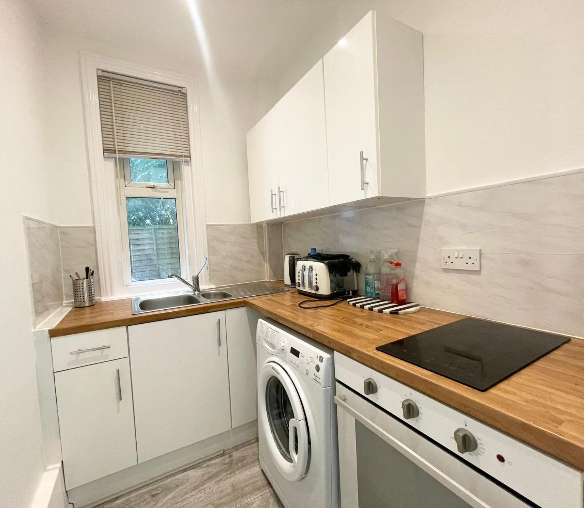 3 Methuen Close Apartment Bournemouth