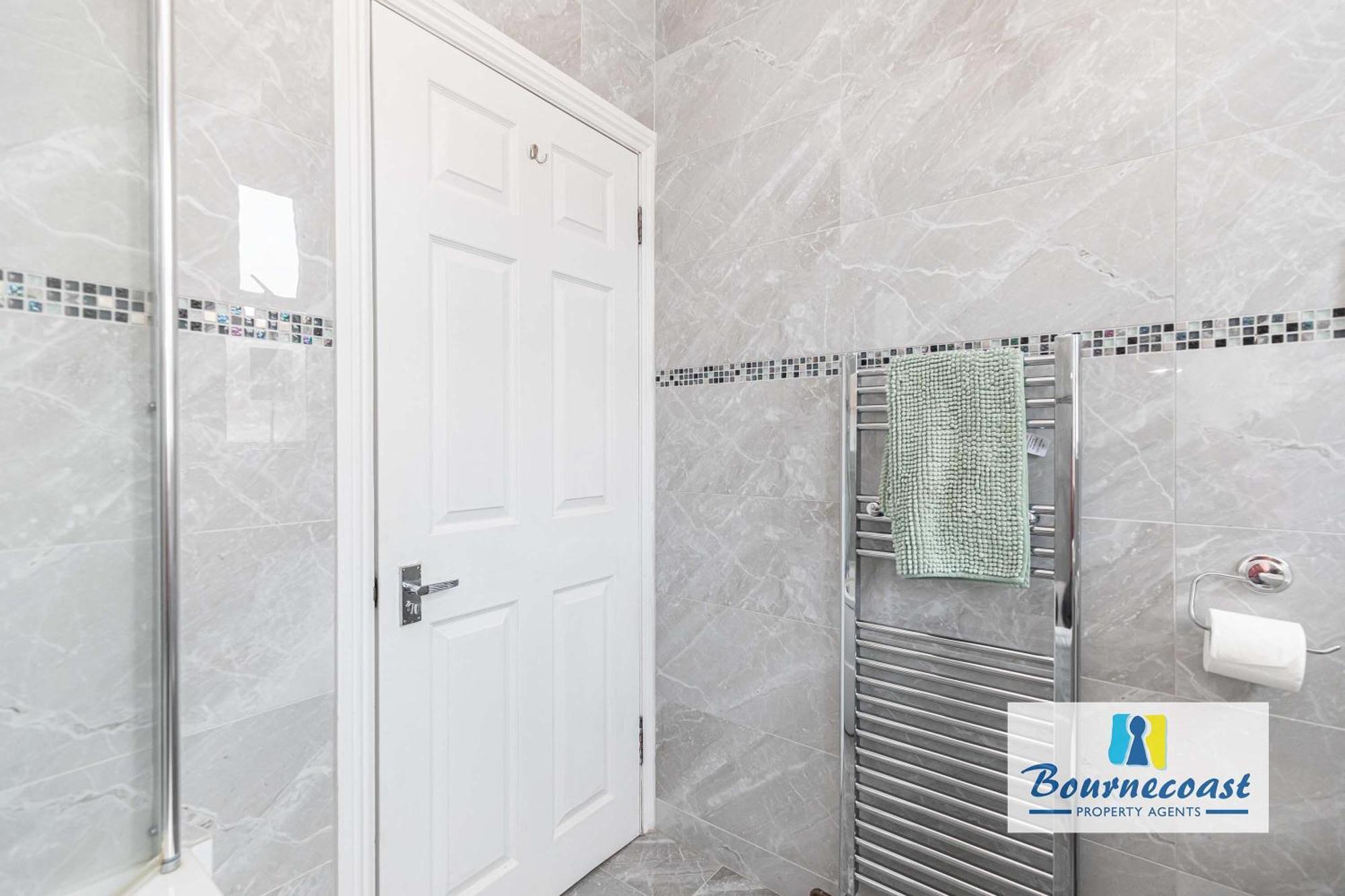 Bournecoast: Short Walk To And Shops - Fm746 *