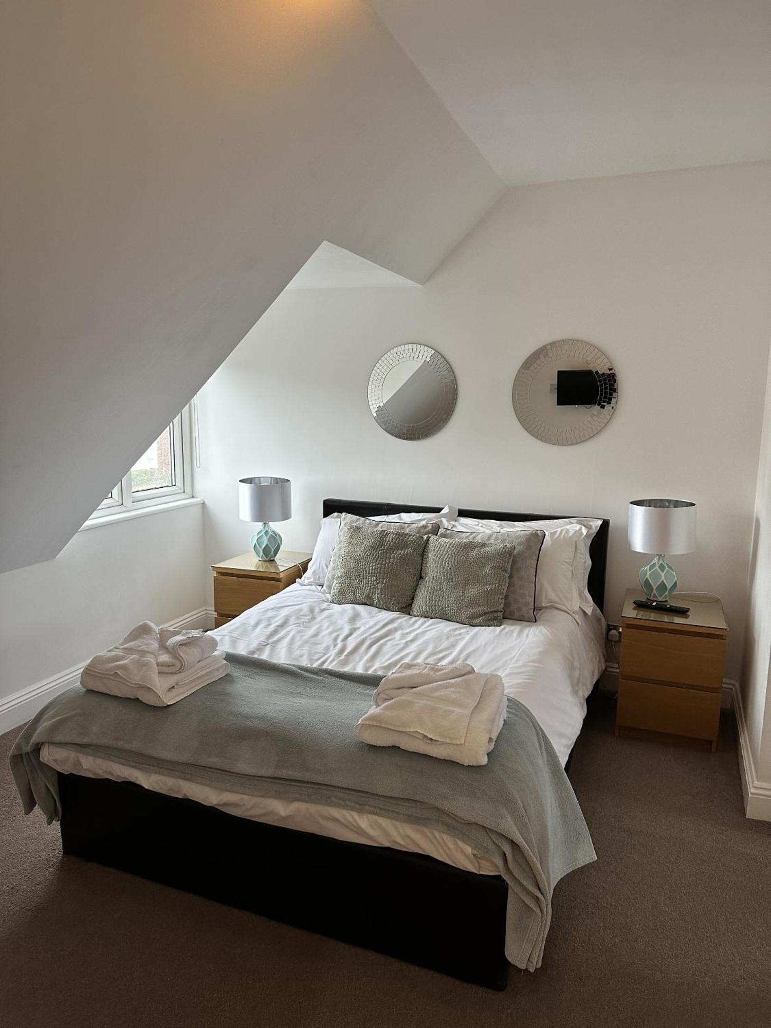 Alum Chine House 3*