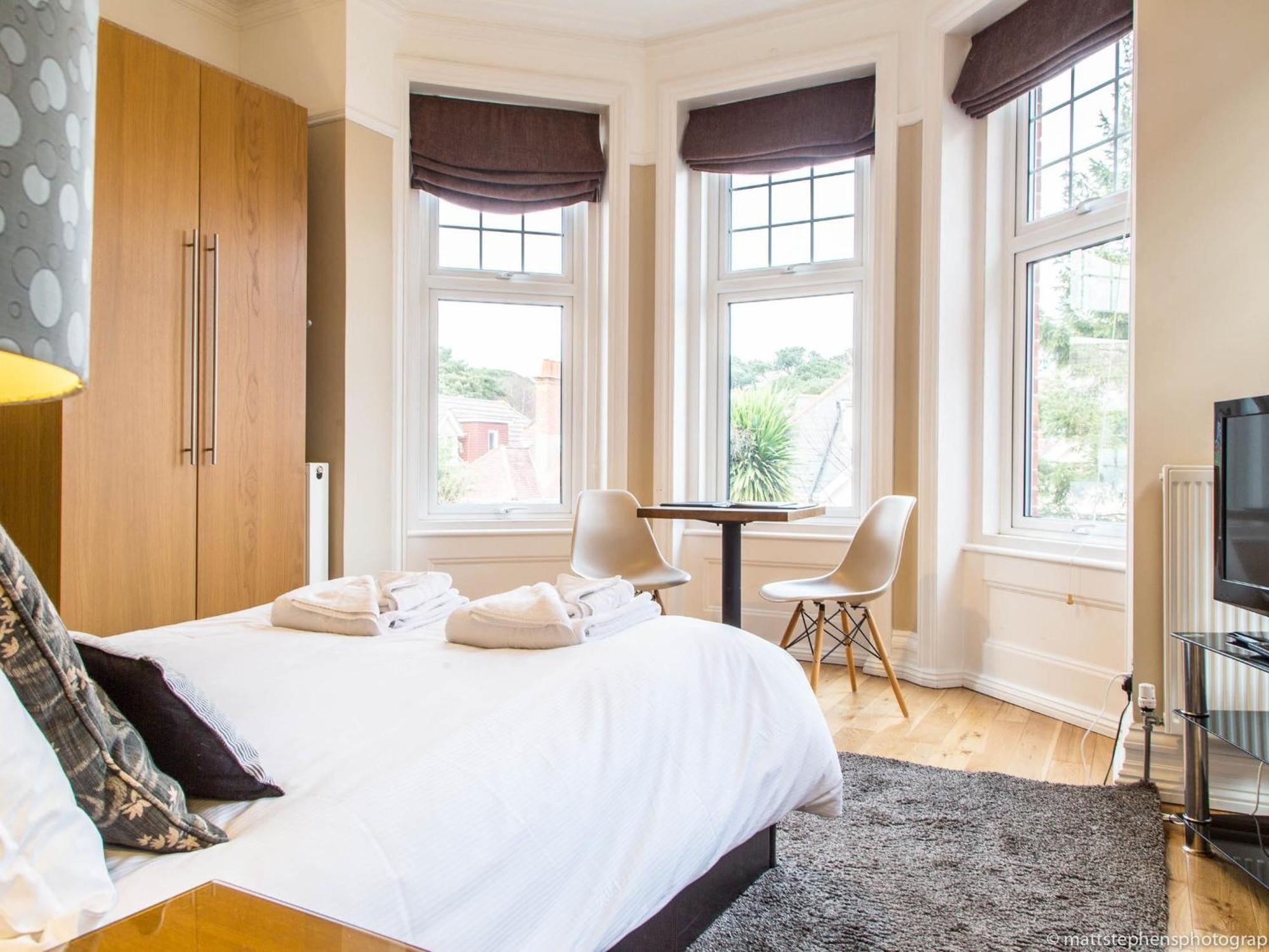 Alum Chine House Aparthotel