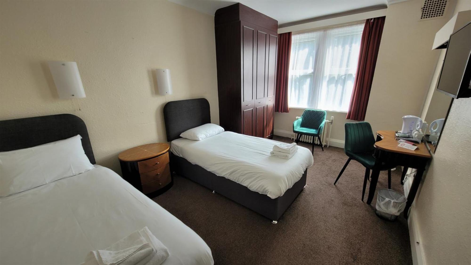 Heathlands Hotel