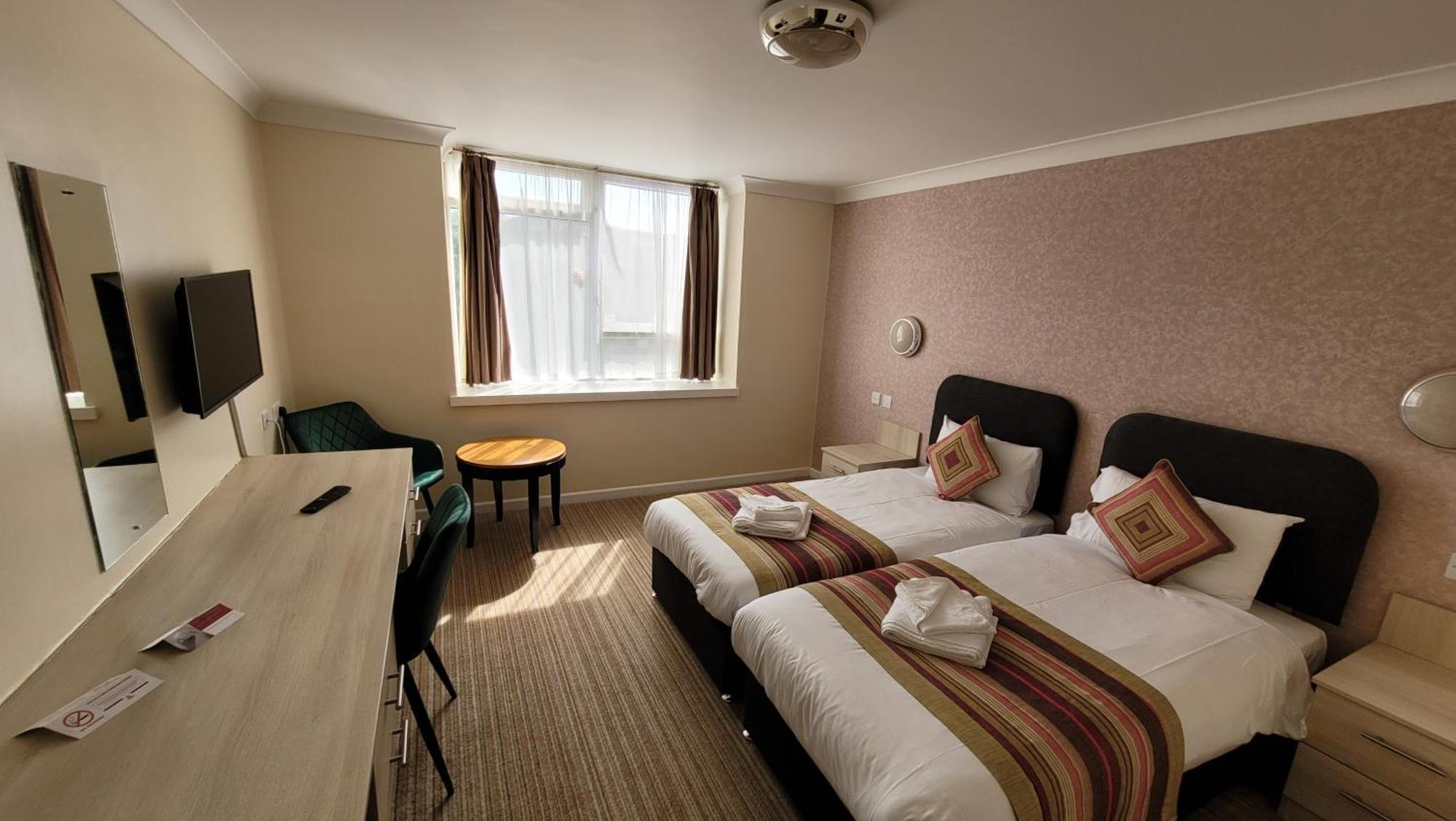 Heathlands Hotel 3*