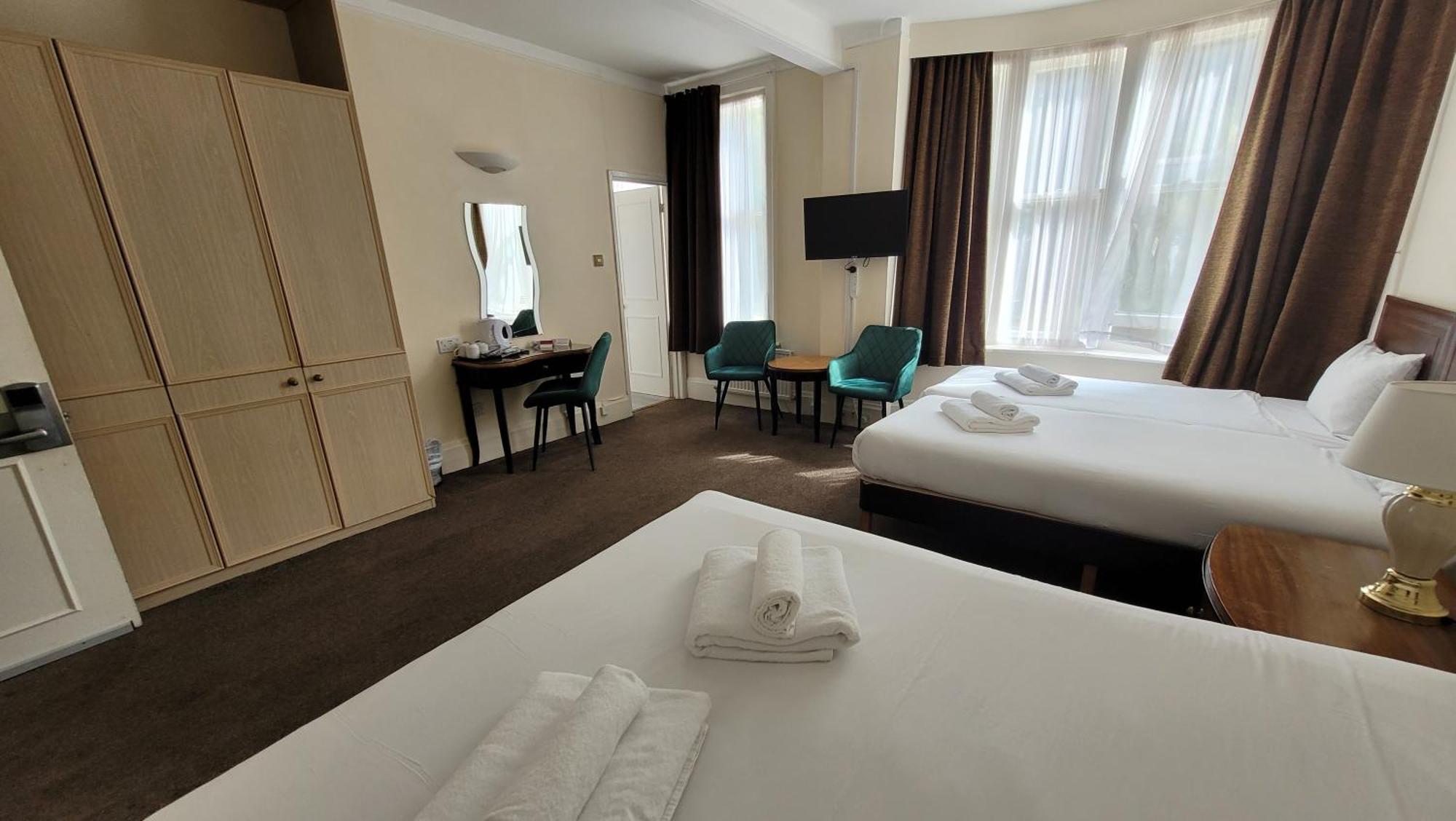 Heathlands 3* Bournemouth