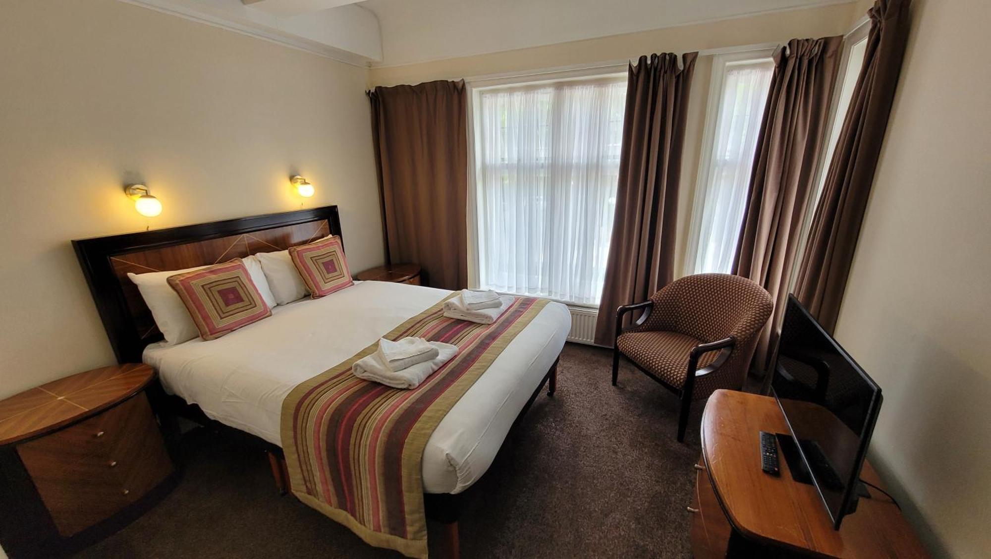 Heathlands 3* Bournemouth