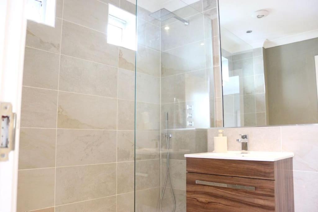 The Bourne, Westbourne Apartment