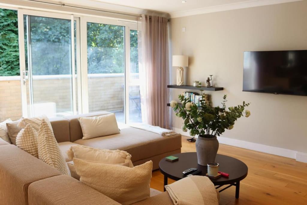 The Bourne, Westbourne Apartment