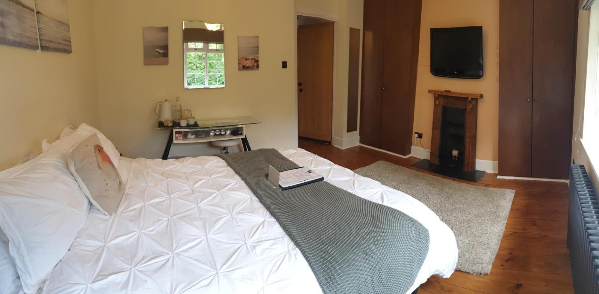 Guest house Little Robin Gate - Free Parking - - 10 Min Walk To Train Station Bournemouth