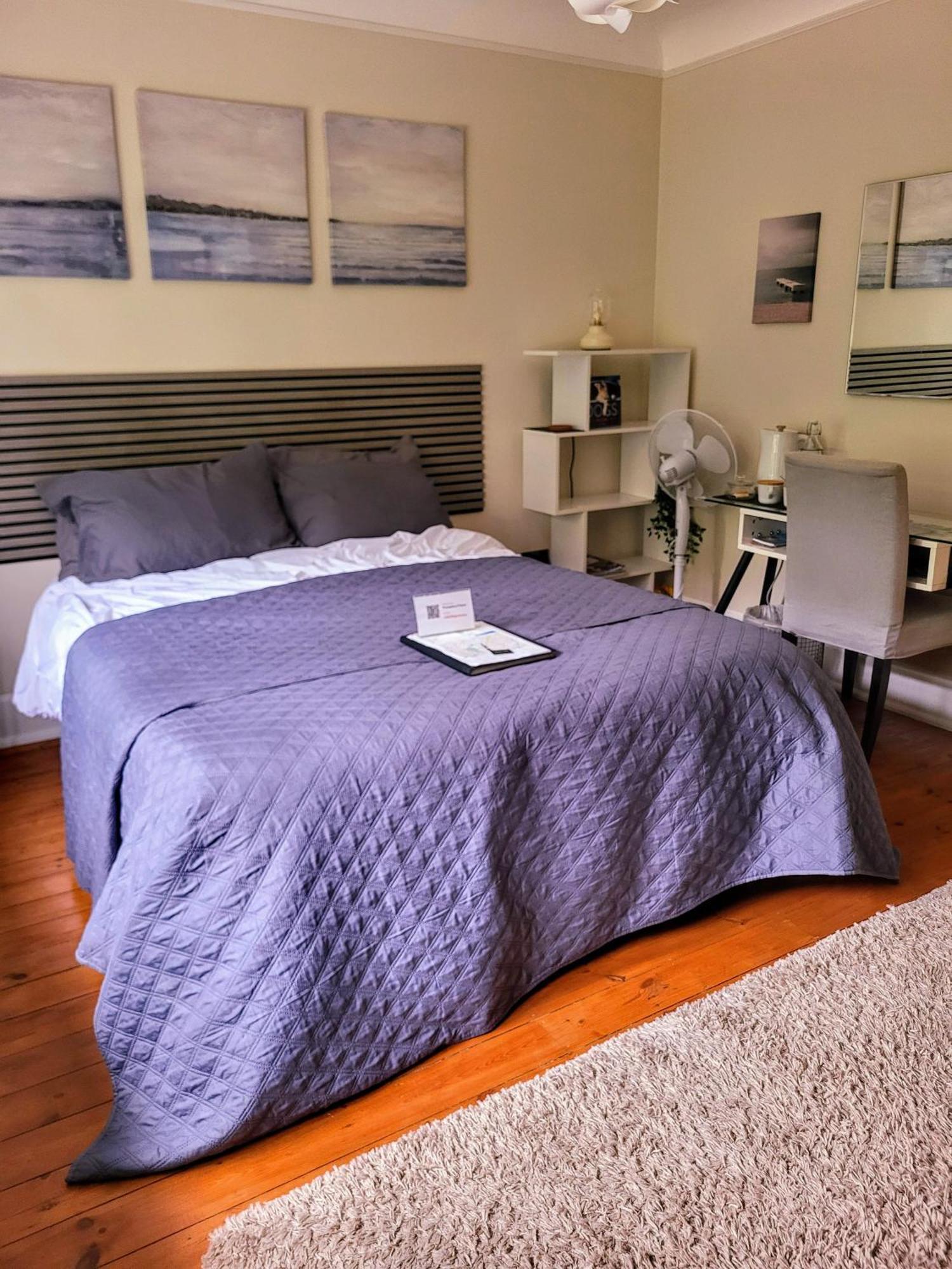 Little Robin Gate - Free Parking - - 10 Min Walk To Train Station Guest house *