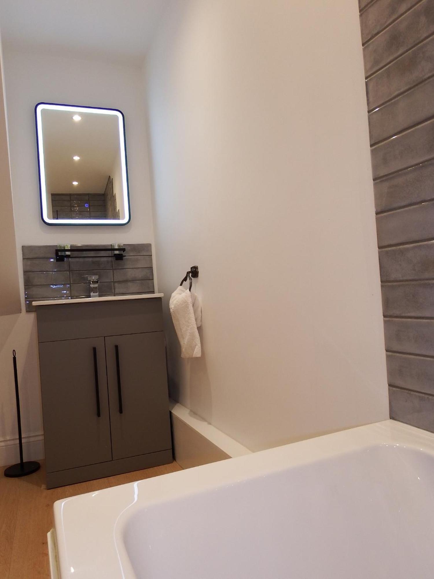 Newly Renovated Stunning Warehouse Apartment
