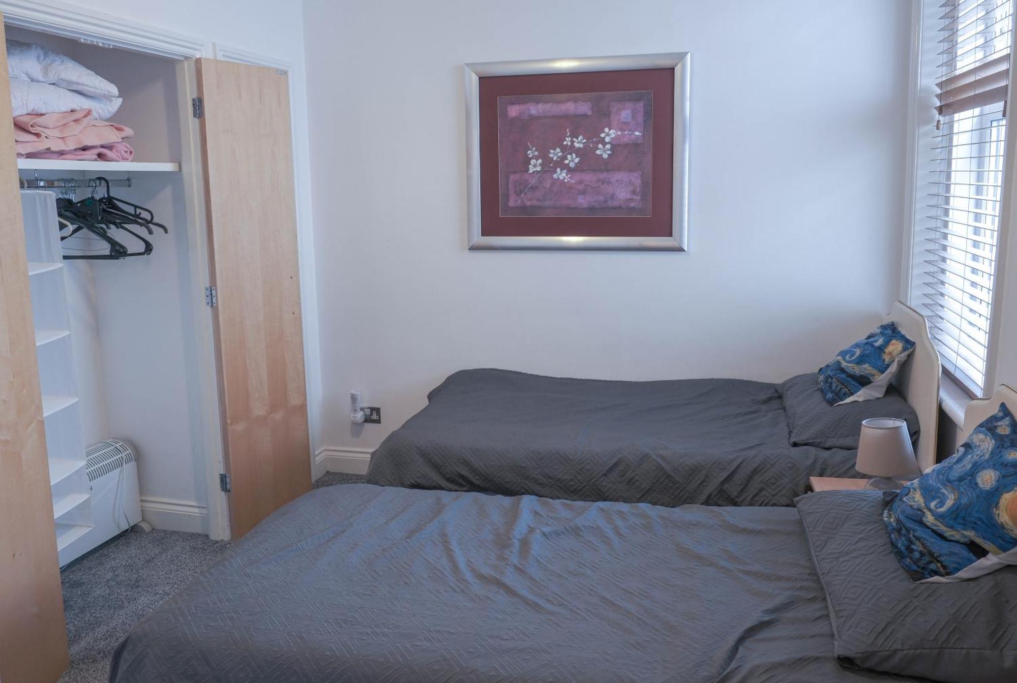 Apartment Beachside Retreat 3 Bedroom 3 Bathroom Seaside With Parking *