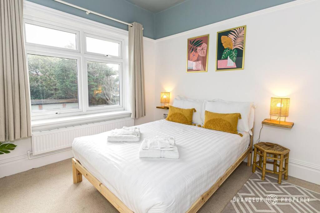 Azure House By Grandeur Bournemouth