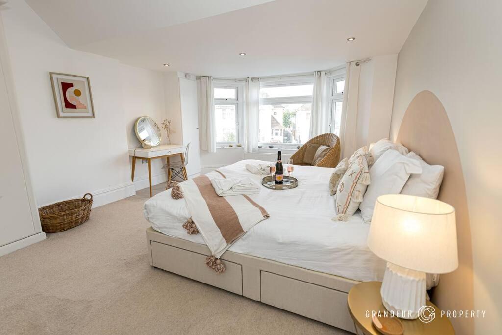 Villa Azure House By Grandeur Bournemouth