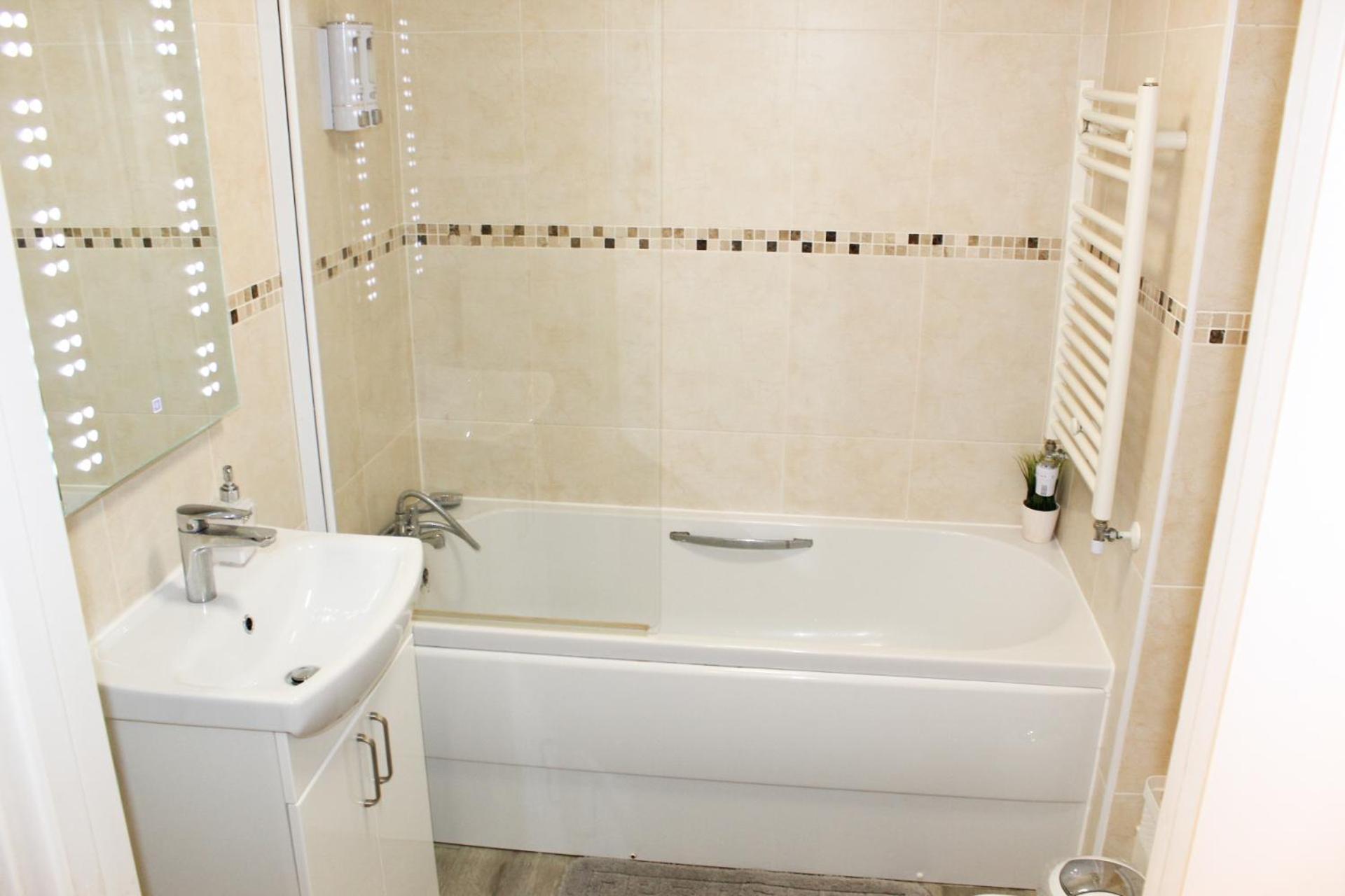 Mada 12 Min Walk To The Apartment Bournemouth