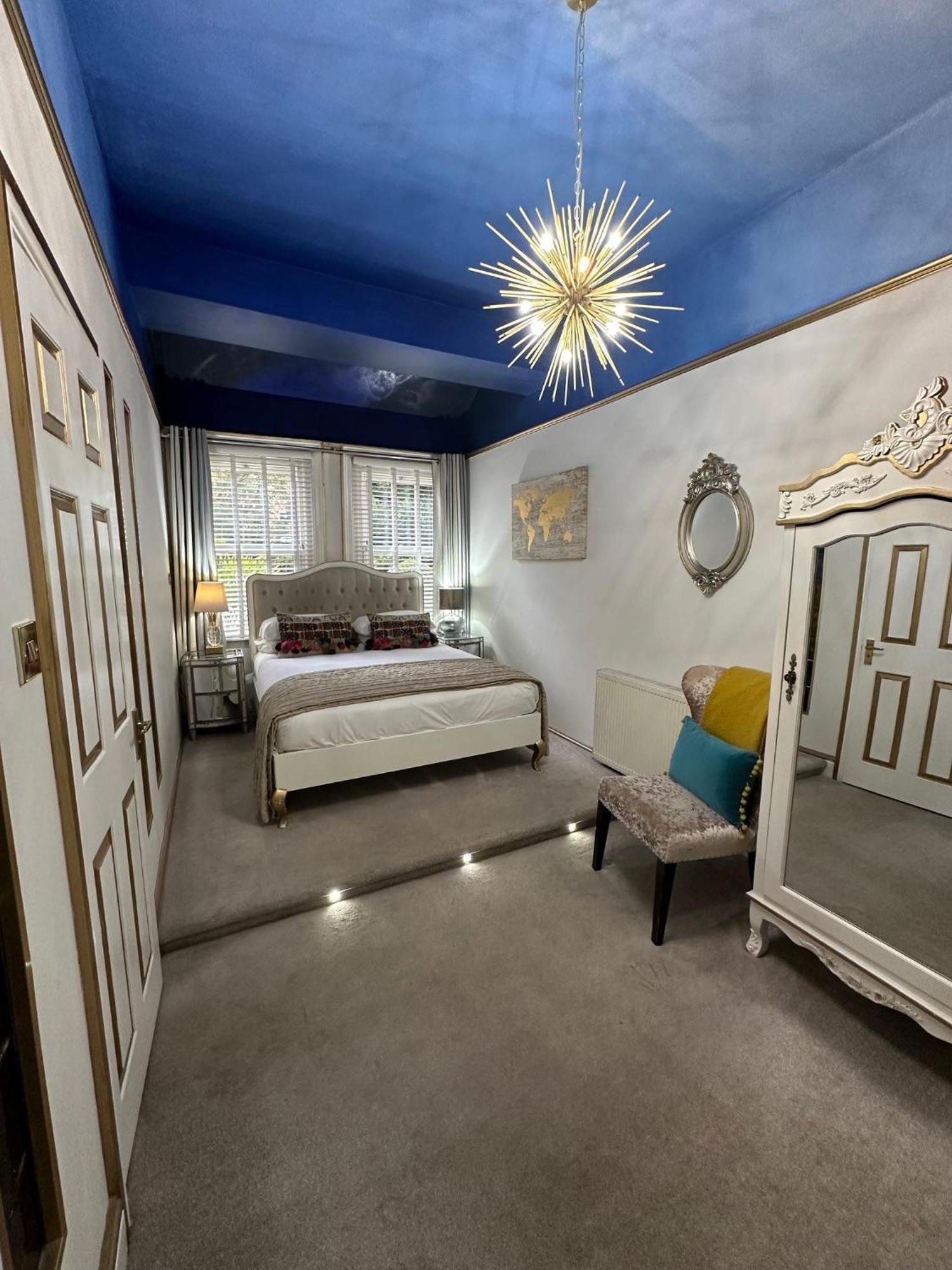 Bed & Breakfast Derby Manor 4*