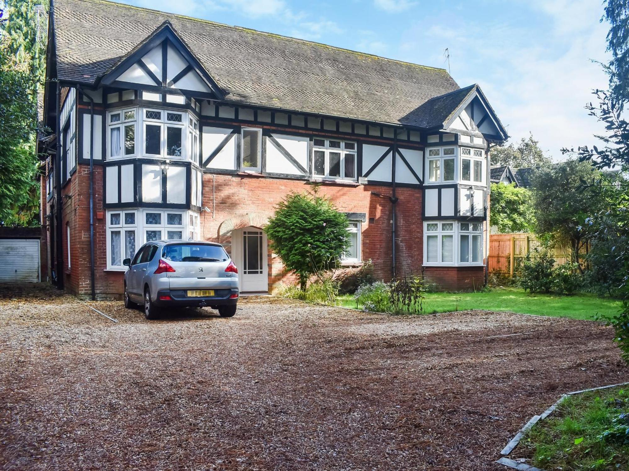 Flat 2, Langtry Bournemouth