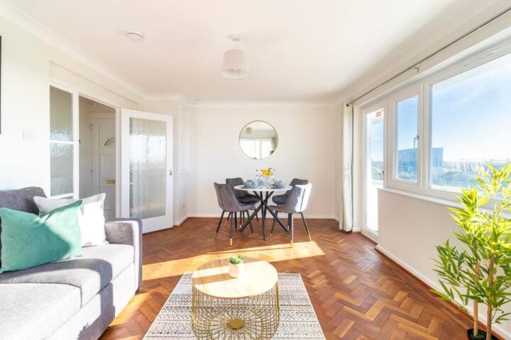 Apartment Amazing Sea View 2 Bedroom Sleeps 6 - Free Parking Bournemouth