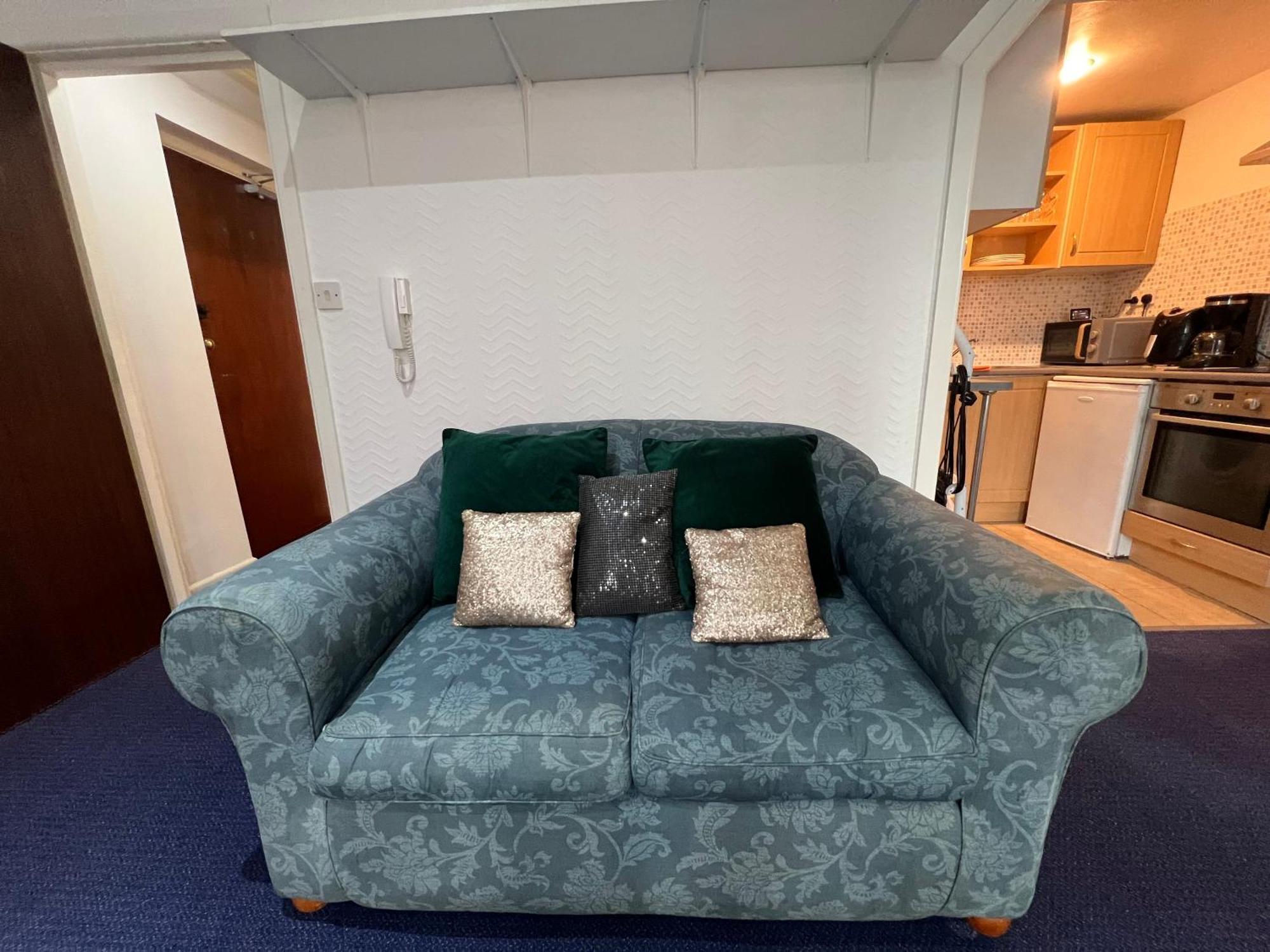 Apartment Flat, Westbourne, *