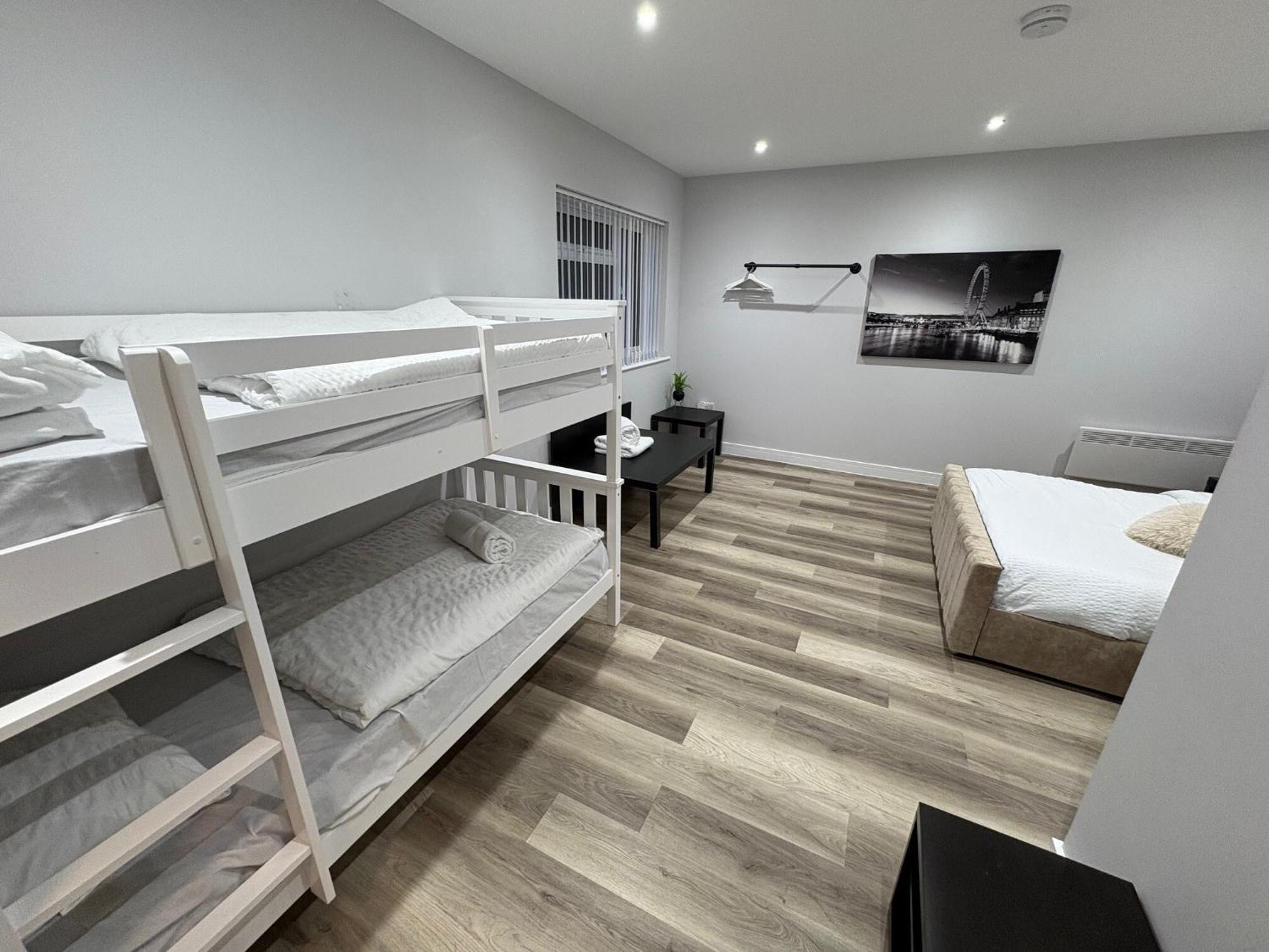 2 Castle Lane Apartment