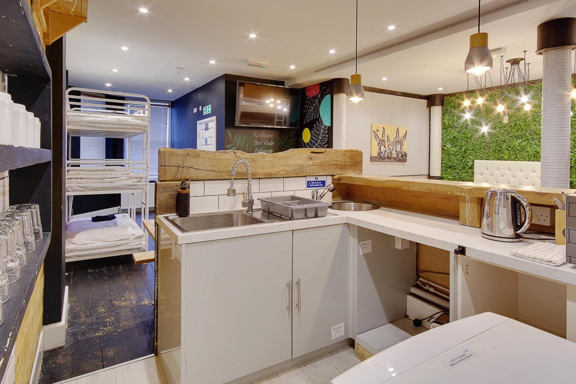 Infinity Fir Vale Road Apartment *