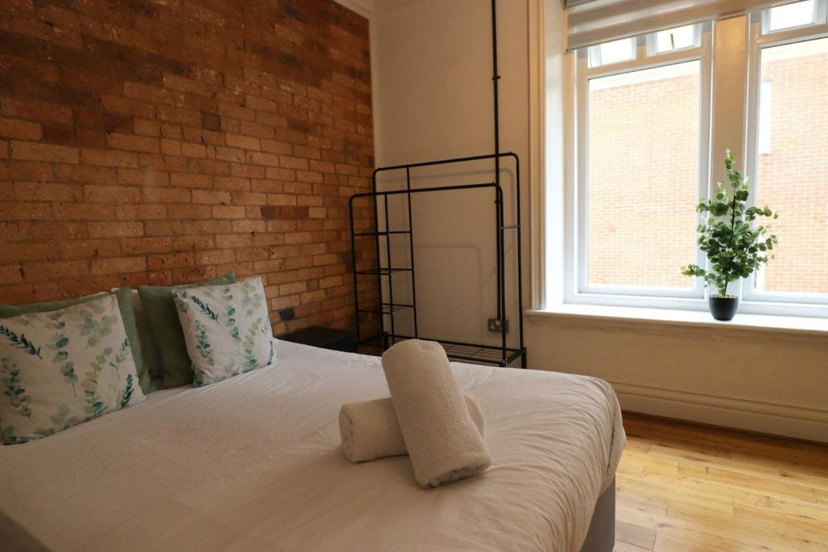 Flat 11, 10 St John's Road Bournemouth