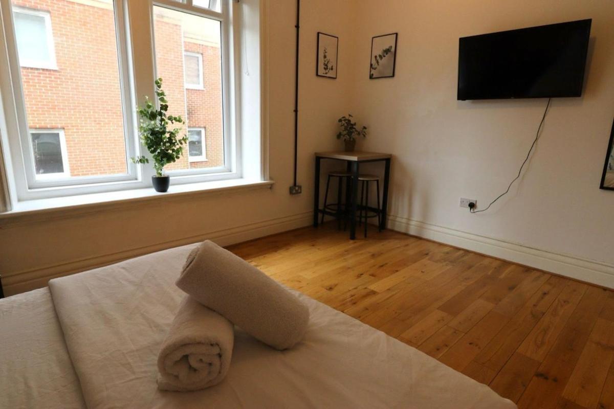 Apartment Flat 11, 10 St John's Road