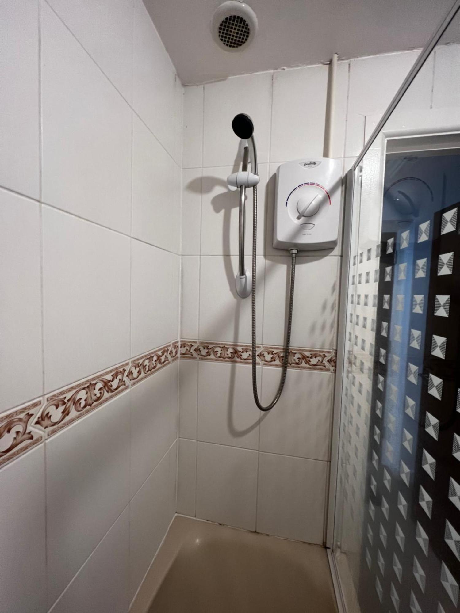 Flat, Westbourne, Apartment *