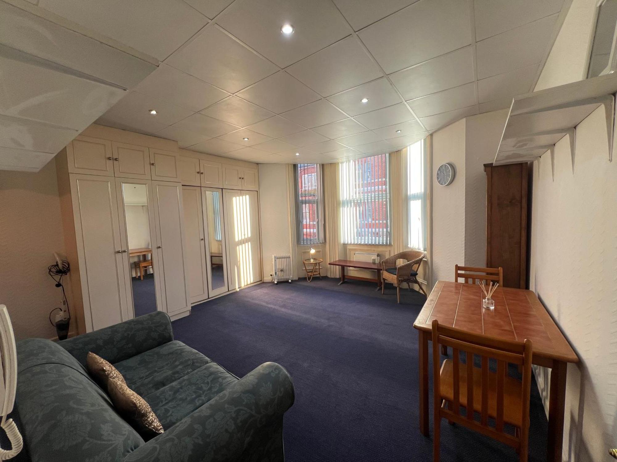 Flat, Westbourne, *