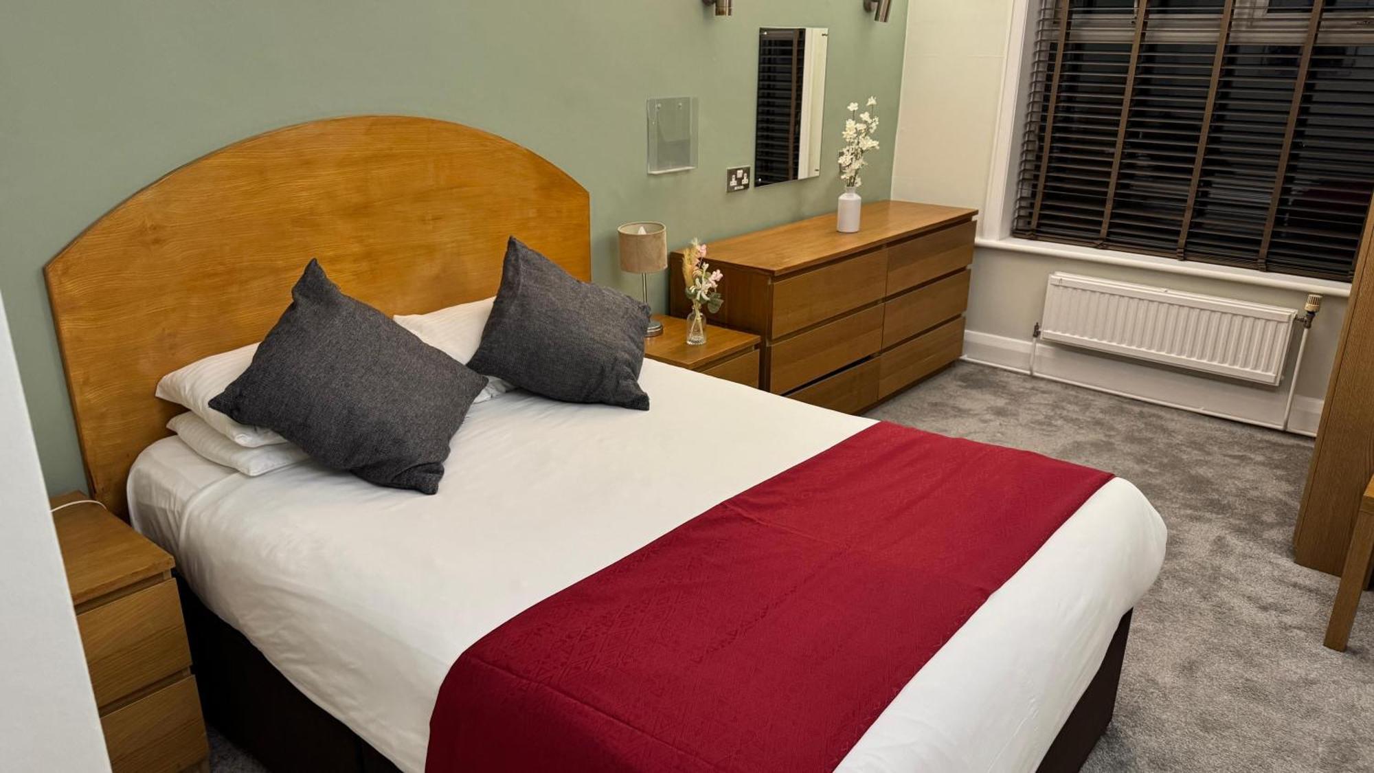 Celebrity East Cliff By Villare Hotel 3*