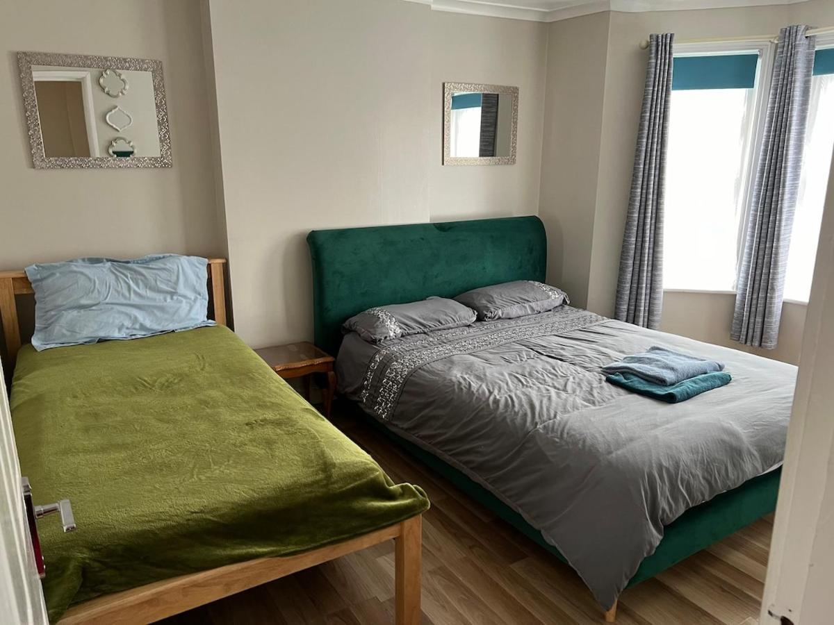 Family House - Spa, Garden, Parking Holiday home *
