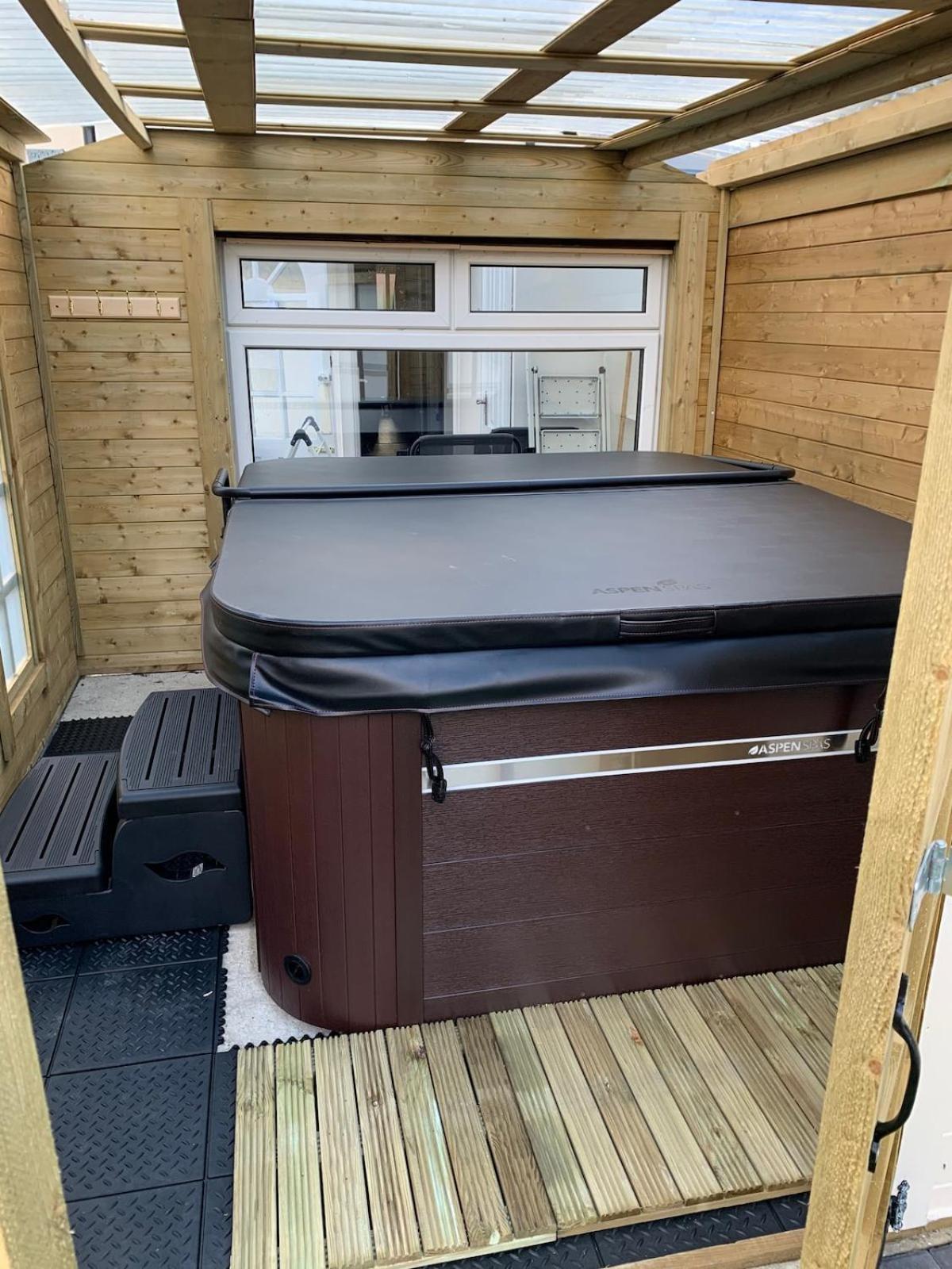 Holiday home Family House - Spa, Garden, Parking *